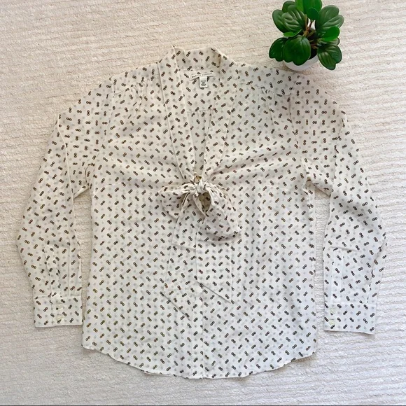 Banana Republic petite monogram silk blouse - Picture 2 of 11